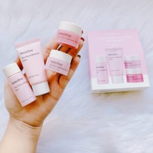 Innisfree Jeju Cherry Blossom Special Kit